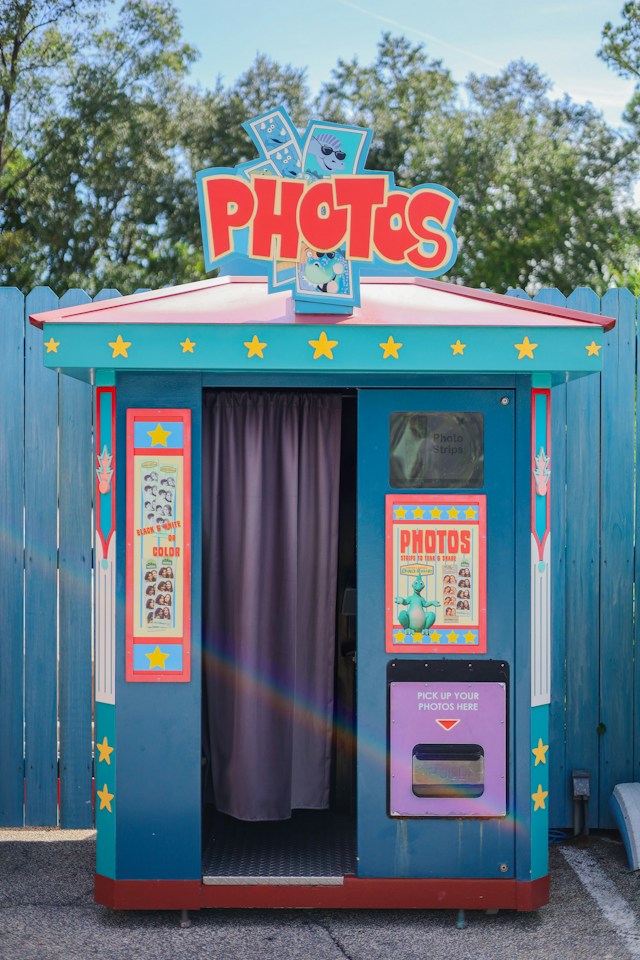 How Much Does Photo Booth Rental Cost for a Wedding or Private Event